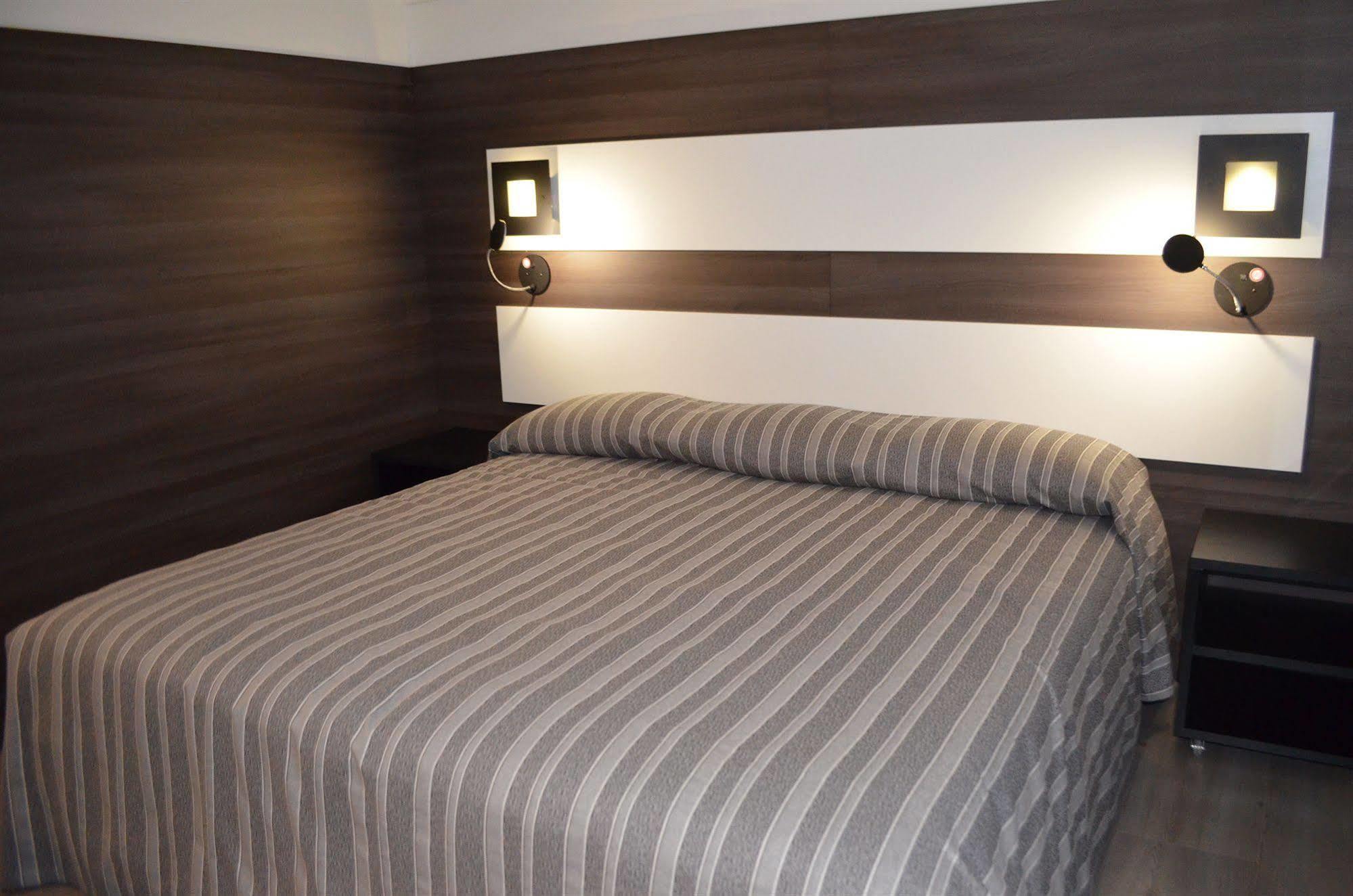 Prix Hotel Passo Fundo Exteriör bild